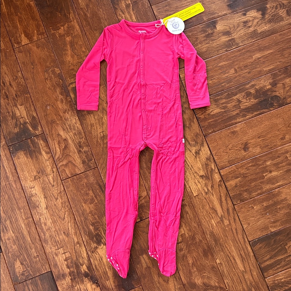 Bubble Baby Bamboo Snap Footie Sleeper. NWT 4T